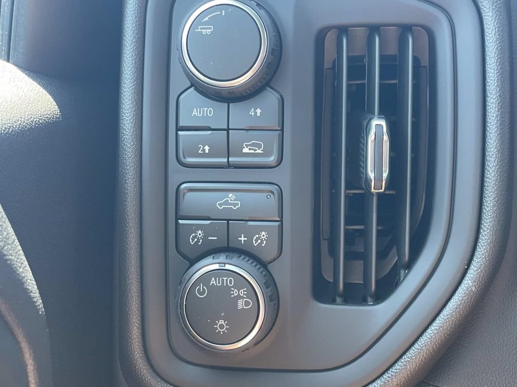 New 2026 Chevrolet Silverado 1500 Custom AWD/4WD image 26