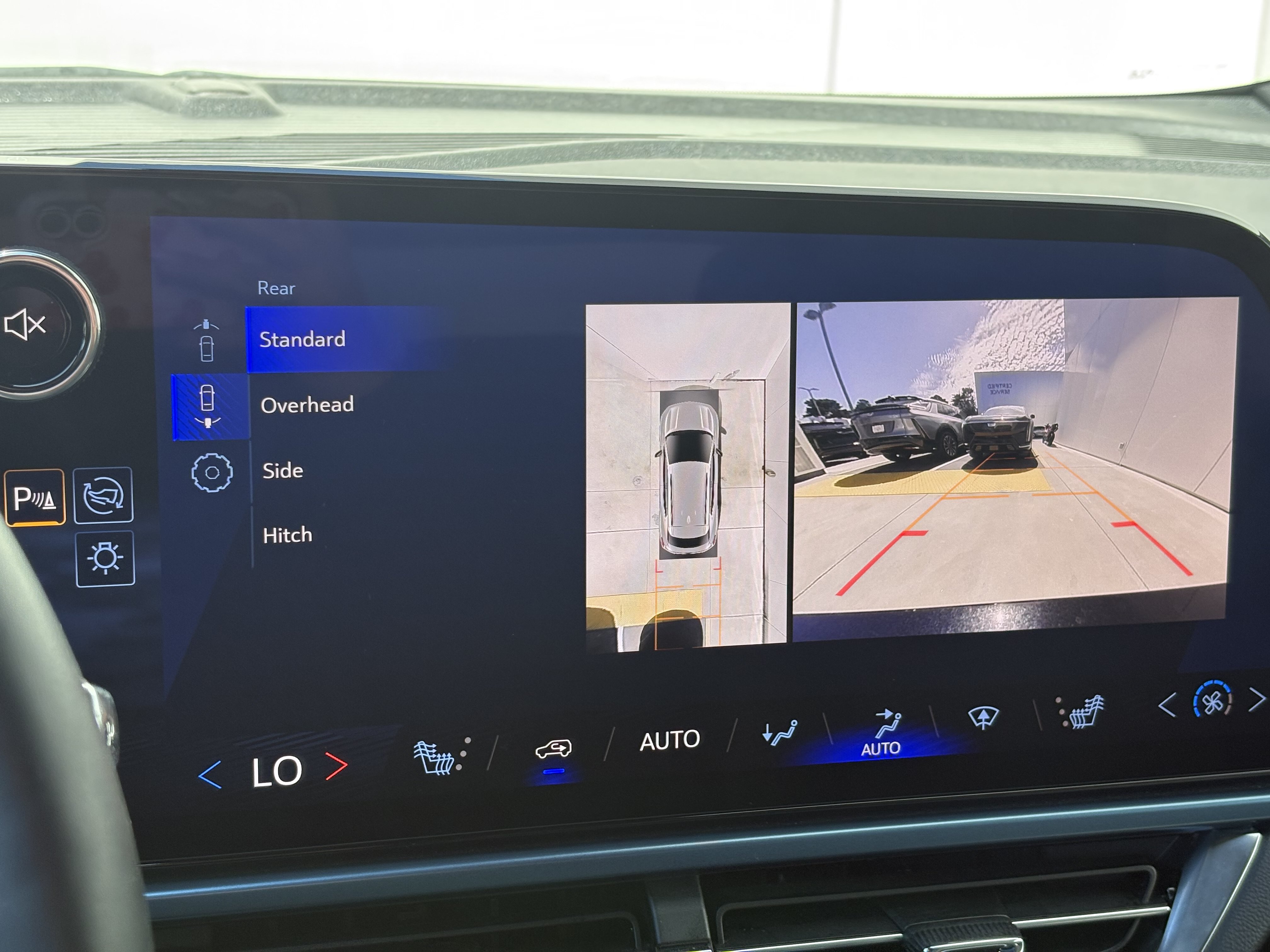 Used 2024 Chevrolet Equinox EV LT AWD/4WD image 22