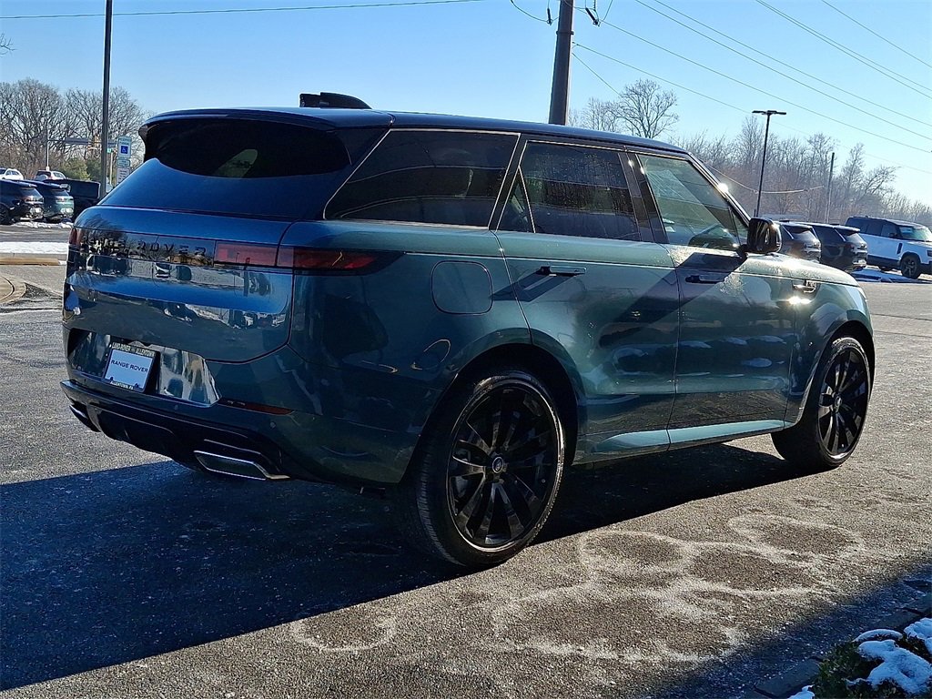 New 2025 Land Rover Range Rover Sport Dynamic SE image 3