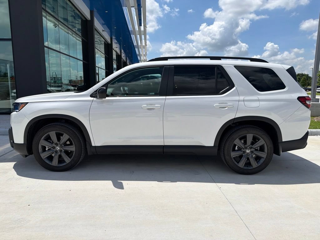 Used 2026 Honda Pilot Sport image 9