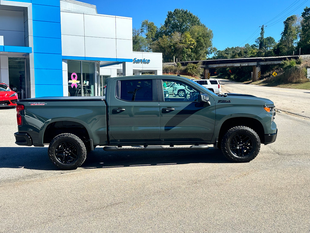 Used 2025 Chevrolet Silverado 1500 Custom Trail Boss w/ LPO, Dark Essentials Package image 2