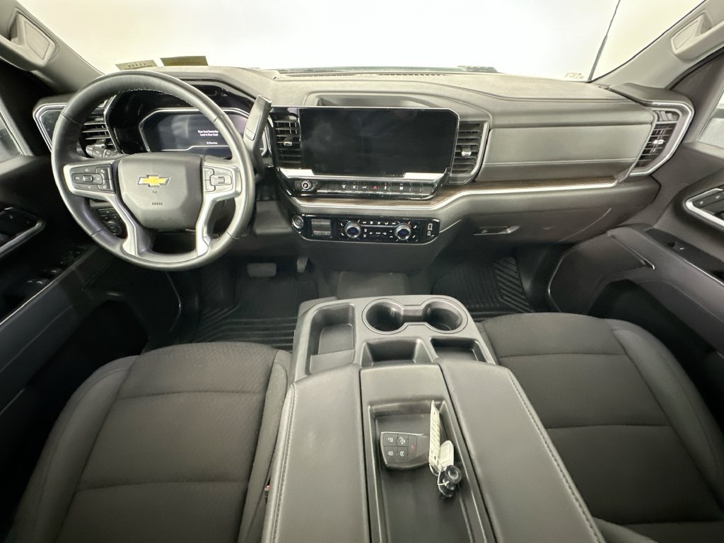 Used 2025 Chevrolet Silverado 2500 LT w/ Convenience Package AWD/4WD image 10