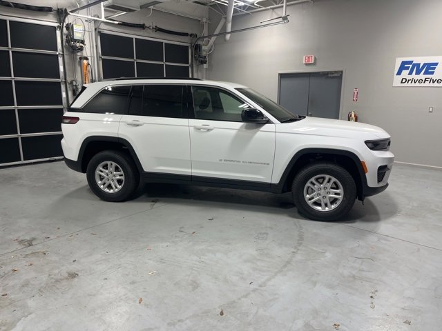New 2025 Jeep Grand Cherokee Laredo w/ Luxury Tech Group I