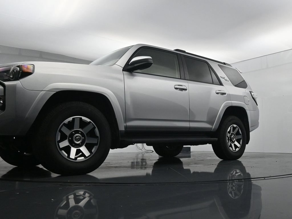 Used 2021 Toyota 4Runner TRD Off-Road AWD/4WD image 34