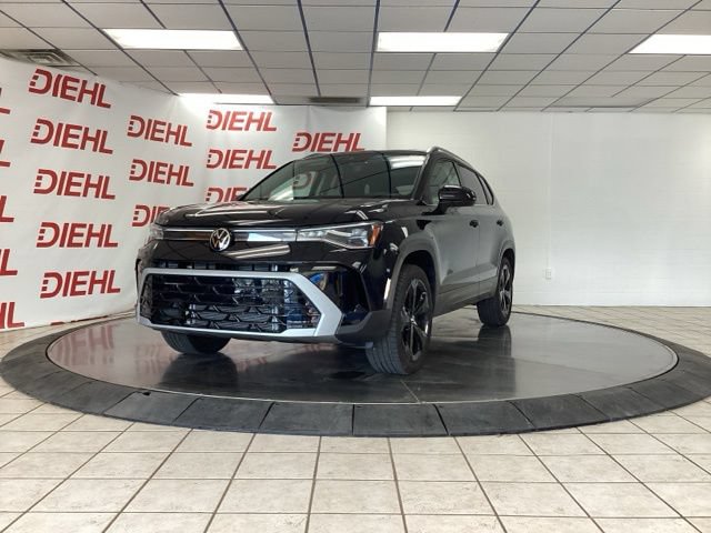 Used 2025 Volkswagen Taos SEL AWD/4WD image 3