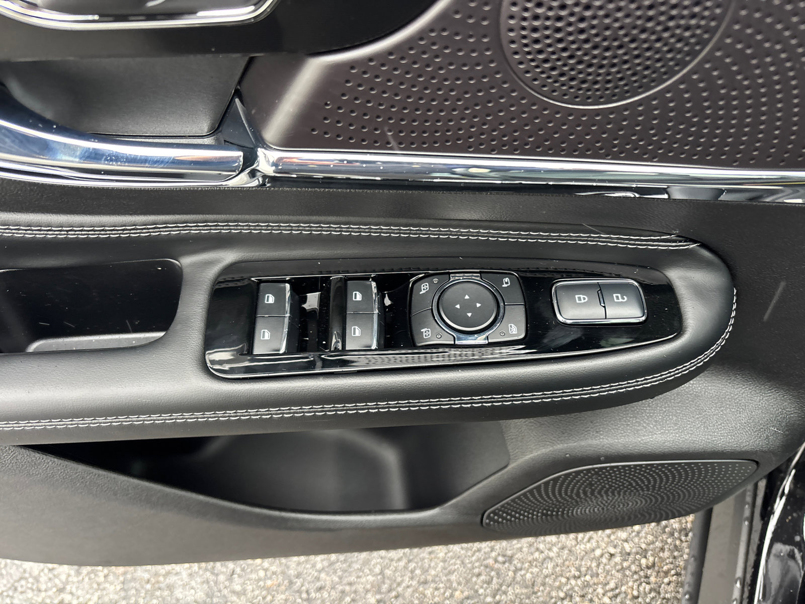 New 2026 Lincoln Corsair Reserve image 13