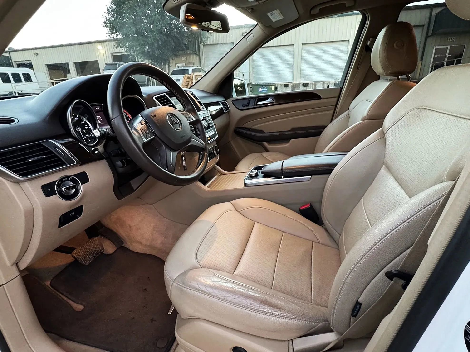 Used 2015 Mercedes-Benz ML 350 ML 350 4MATIC Sport Utility 4D image 9