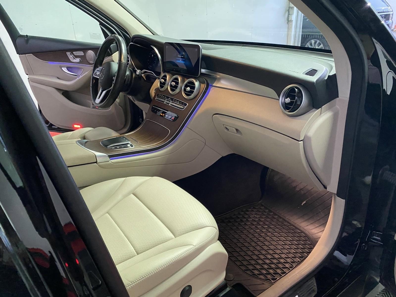 Used 2021 Mercedes-Benz GLC 300 4MATIC image 7