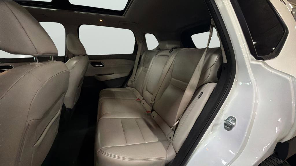 Used 2021 Nissan Rogue SL w/ Premium Package AWD/4WD image 25