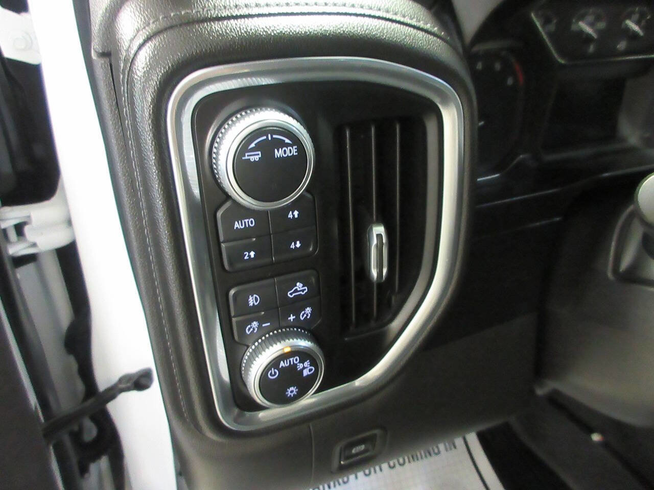 Used 2021 GMC Sierra 1500 Elevation w/ LPO, Elevation Black Package image 37
