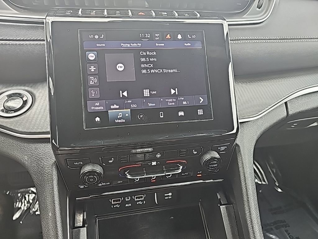 Certified 2025 Jeep Grand Cherokee Laredo w/ Luxury Tech Group I AWD/4WD image 27