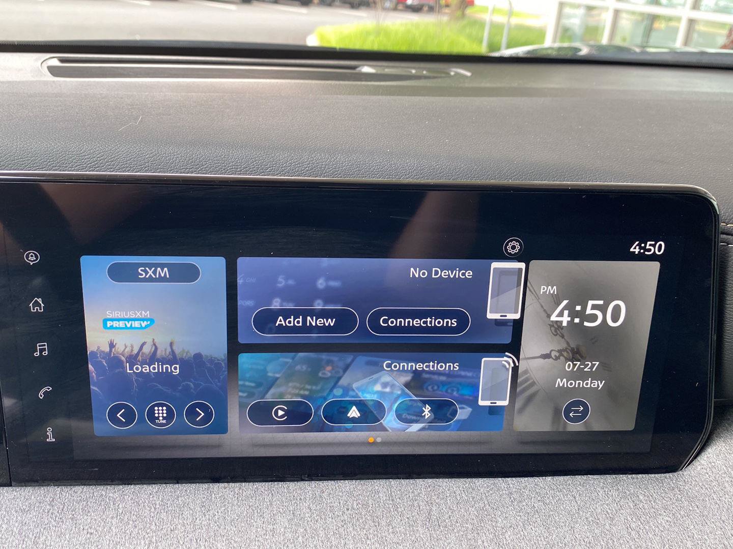 Certified 2025 Nissan Kicks SV AWD/4WD image 30