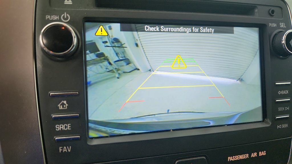 Used 2015 GMC Acadia SLE FWD image 14