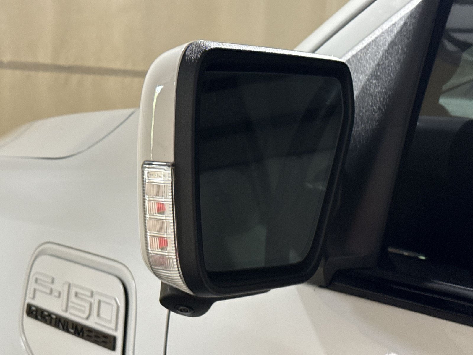 Used 2023 Ford F150 Lightning Platinum AWD/4WD image 15