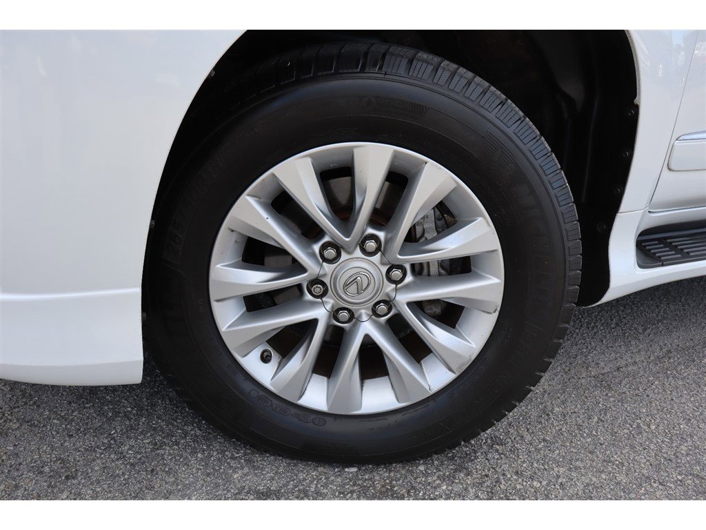 Used 2017 Lexus GX 460 image 13