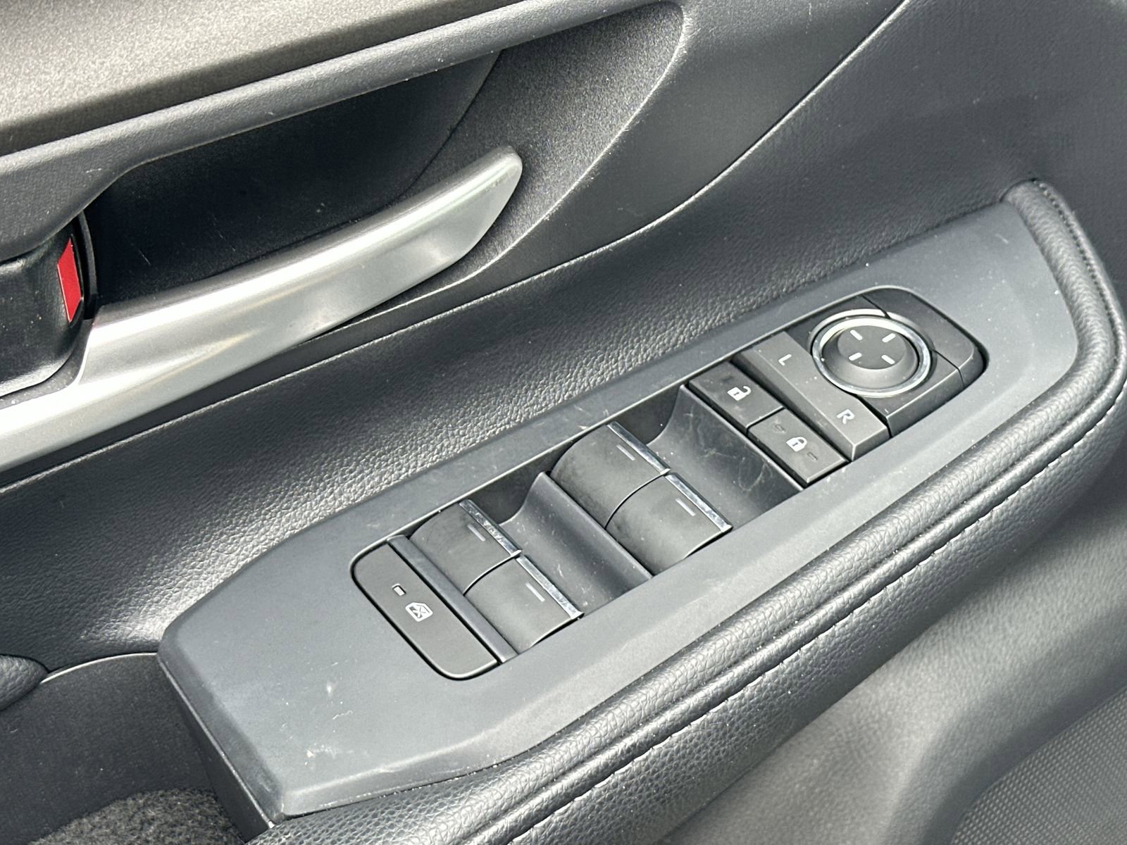 Used 2025 Toyota Grand Highlander FWD image 15