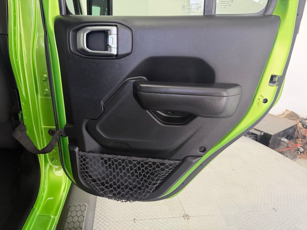 Used 2018 Jeep Wrangler Unlimited Sport S AWD/4WD image 37