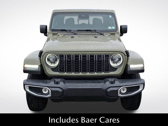 Used 2025 Jeep Gladiator Sport video 2