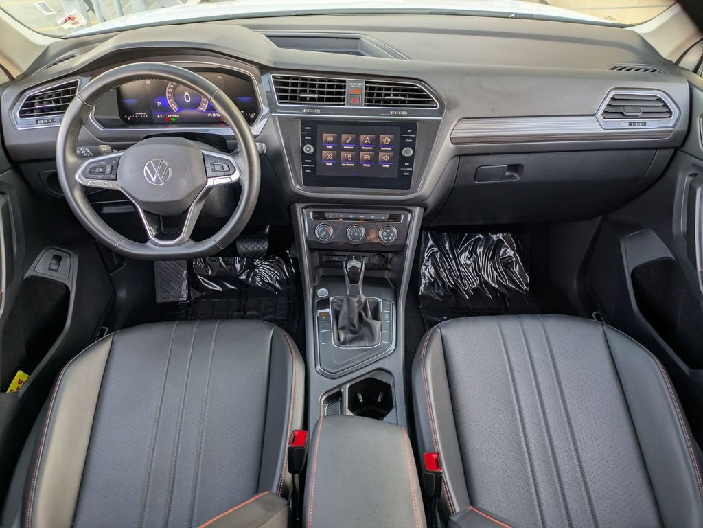 Used 2024 Volkswagen Tiguan Wolfsburg Edition image 25