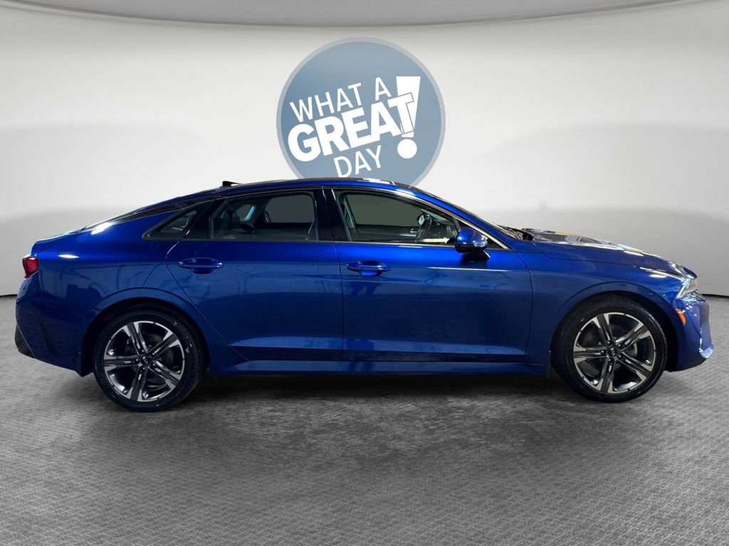 Used 2021 Kia K5 EX image 2