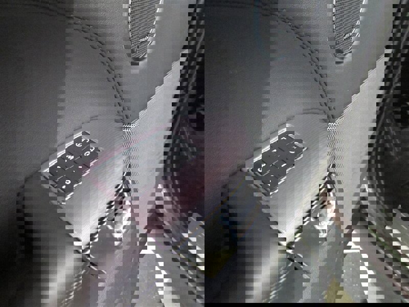 Used 2019 Land Rover Range Rover Sport HSE image 36