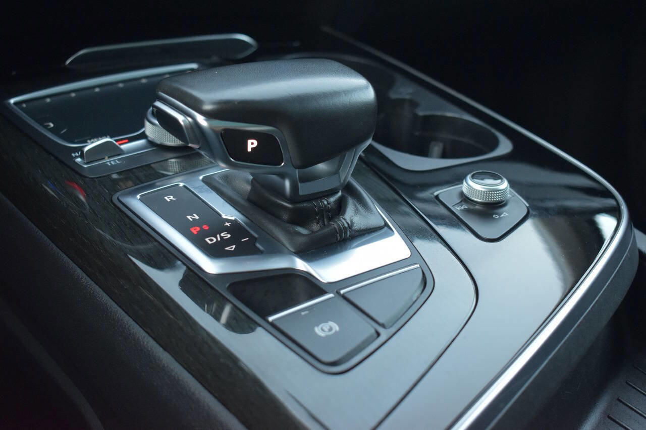 Used 2018 Audi Q7 3.0T Prestige w/ Prestige Package image 36