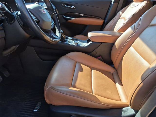 Used 2019 Cadillac XT4 Premium Luxury w/ Enhanced Visibility Package AWD/4WD image 16
