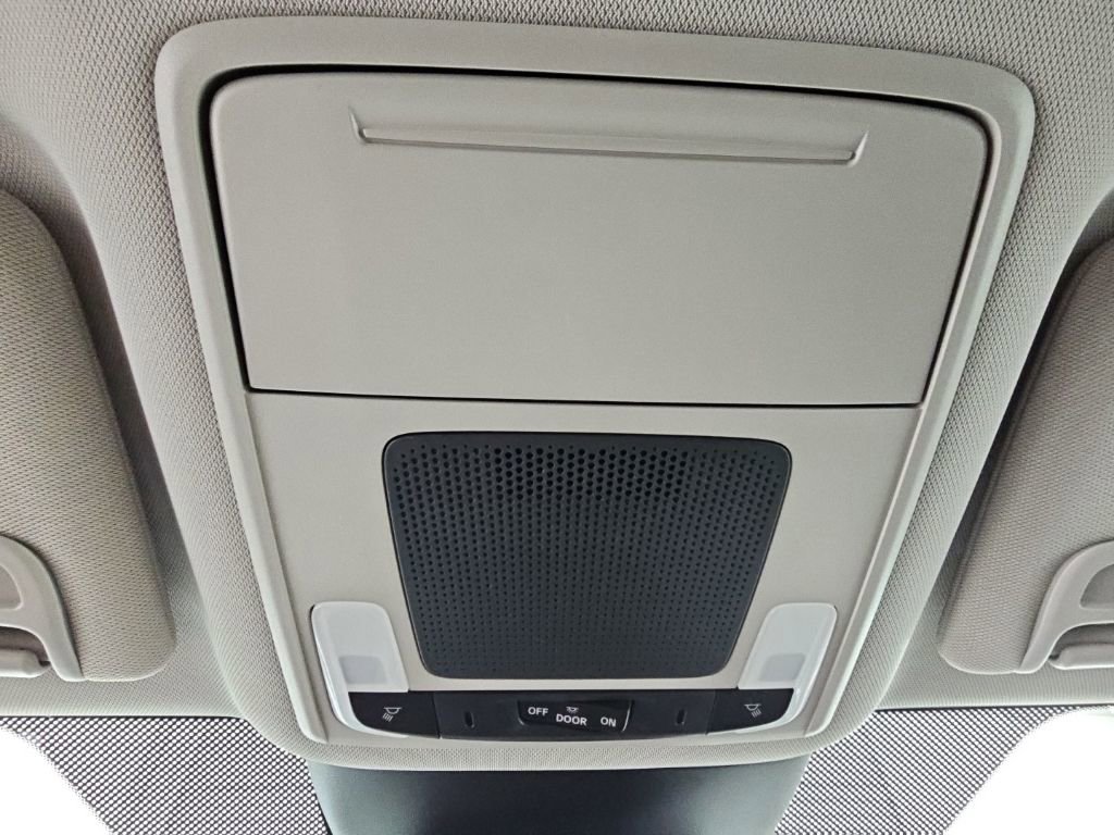 Used 2025 Honda Pilot EX-L image 22
