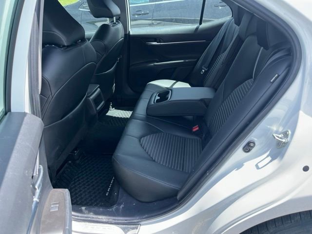 Used 2023 Toyota Camry SE FWD image 5