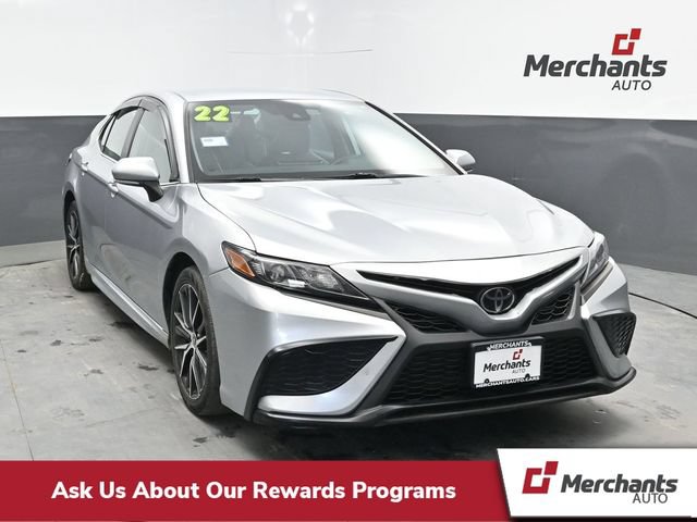 Used 2022 Toyota Camry SE FWD image 1