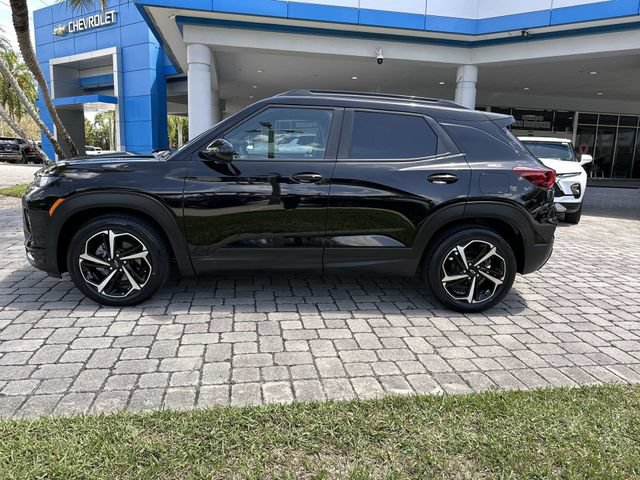 Used 2022 Chevrolet TrailBlazer RS w/ Sun and Liftgate Package FWD image 31