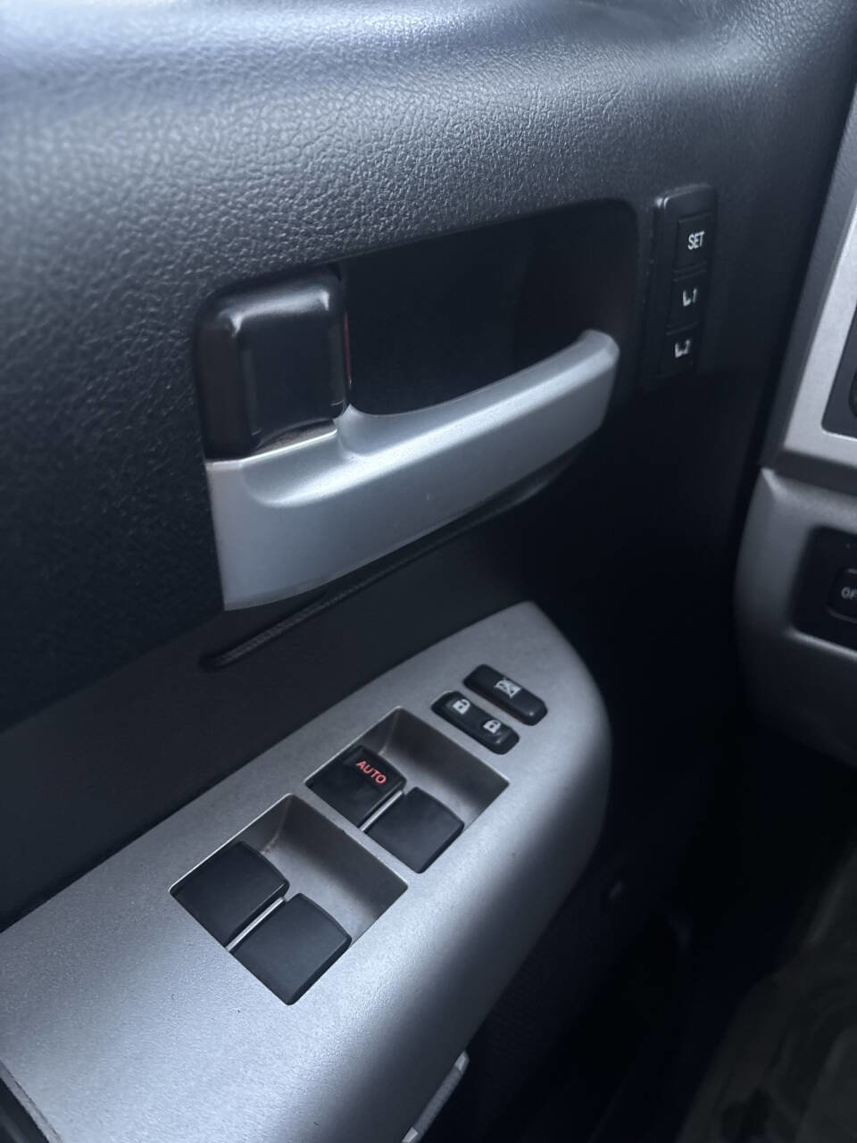 Used 2008 Toyota Tundra Limited image 25