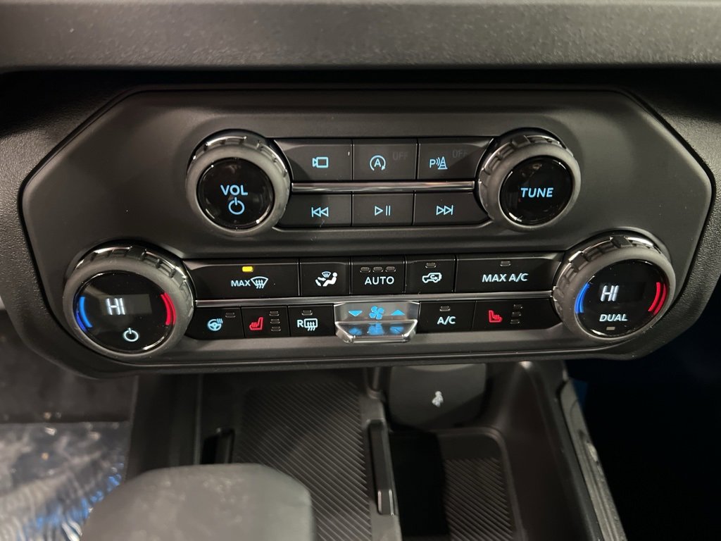 New 2025 Ford Bronco Outer Banks image 13