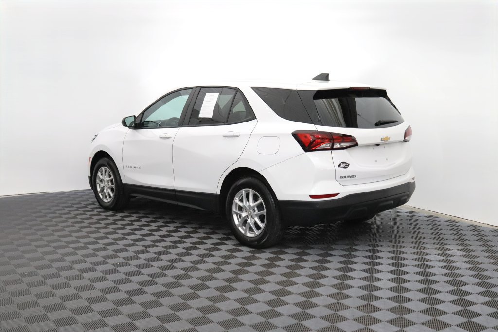 Used 2024 Chevrolet Equinox LS w/ LS Convenience Package FWD image 6