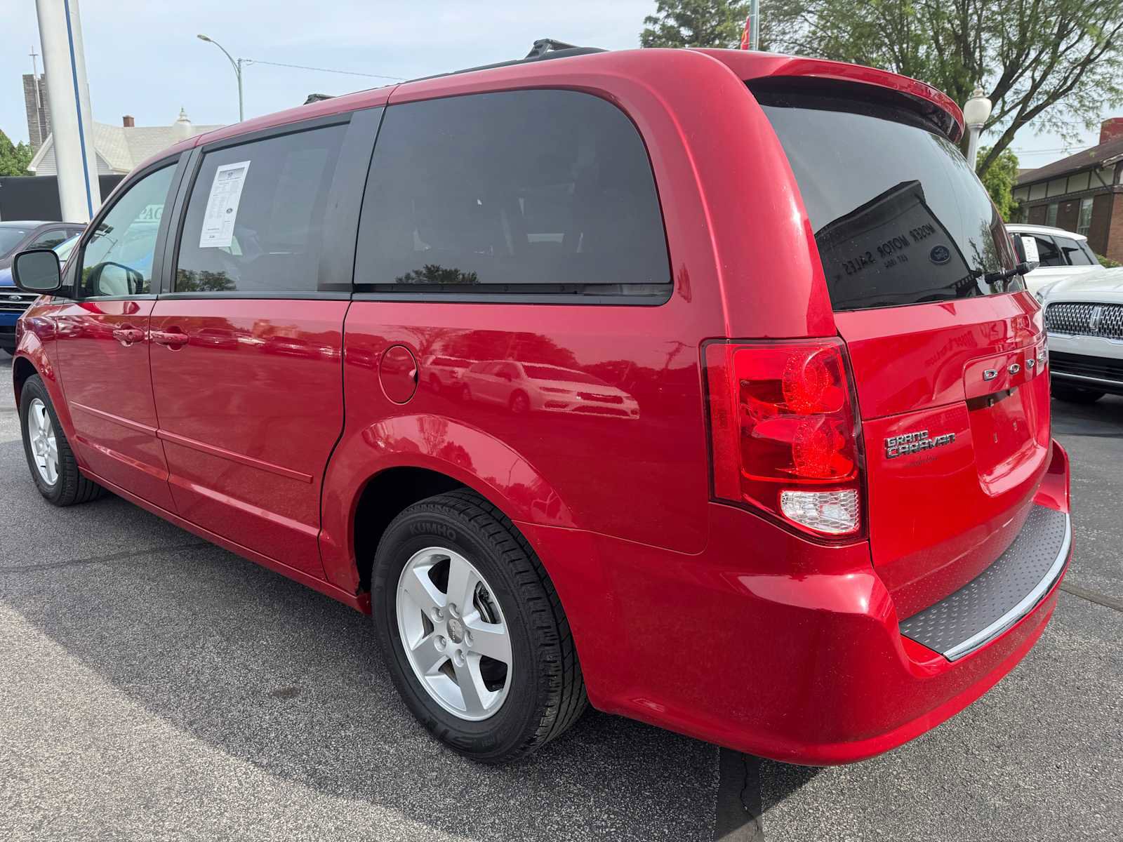 Used 2012 Dodge Grand Caravan SXT w/ Security Group FWD image 10