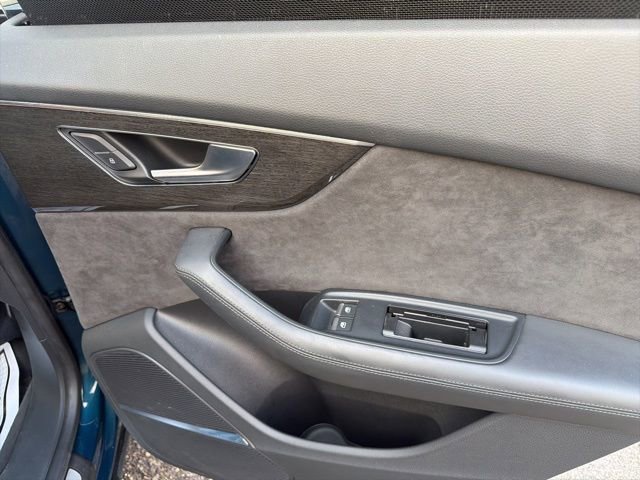 Used 2019 Audi Q8 Prestige image 30
