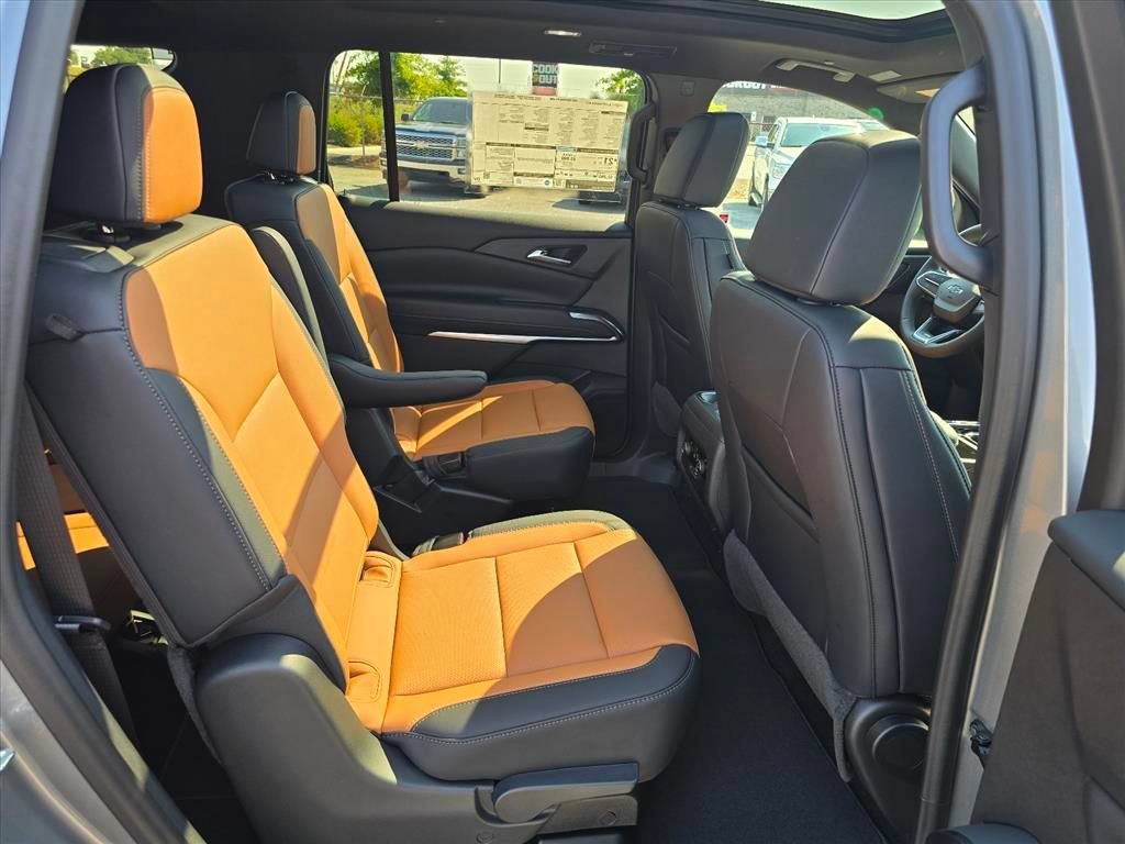 New 2027 Chevrolet Traverse Z71 w/ Driver Confidence Package AWD/4WD image 12