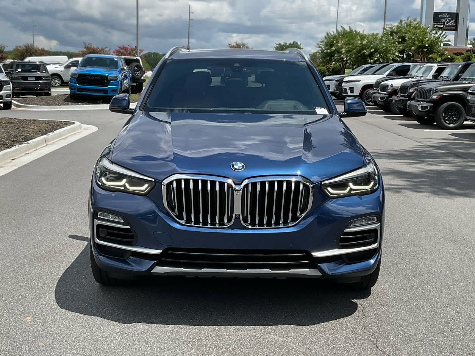 Used 2019 BMW X5 xDrive40i w/ Premium Package 2 AWD/4WD image 8