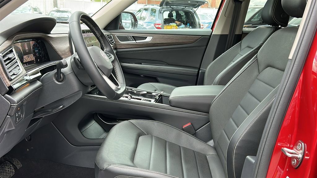 Used 2024 Volkswagen Atlas SEL AWD/4WD image 10