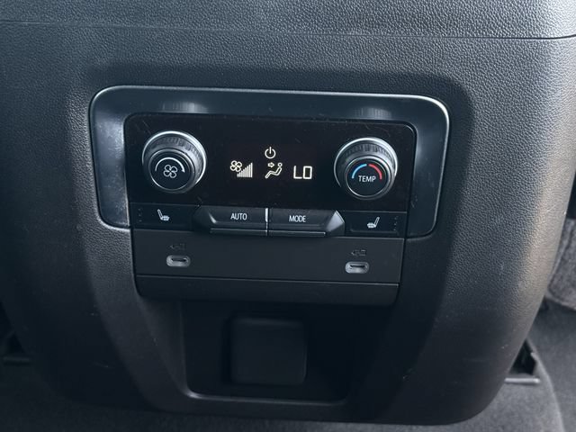 Used 2021 Chevrolet Suburban High Country AWD/4WD image 31