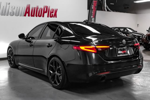 Used 2020 Alfa Romeo Giulia w/ Nero Edizione RWD image 11