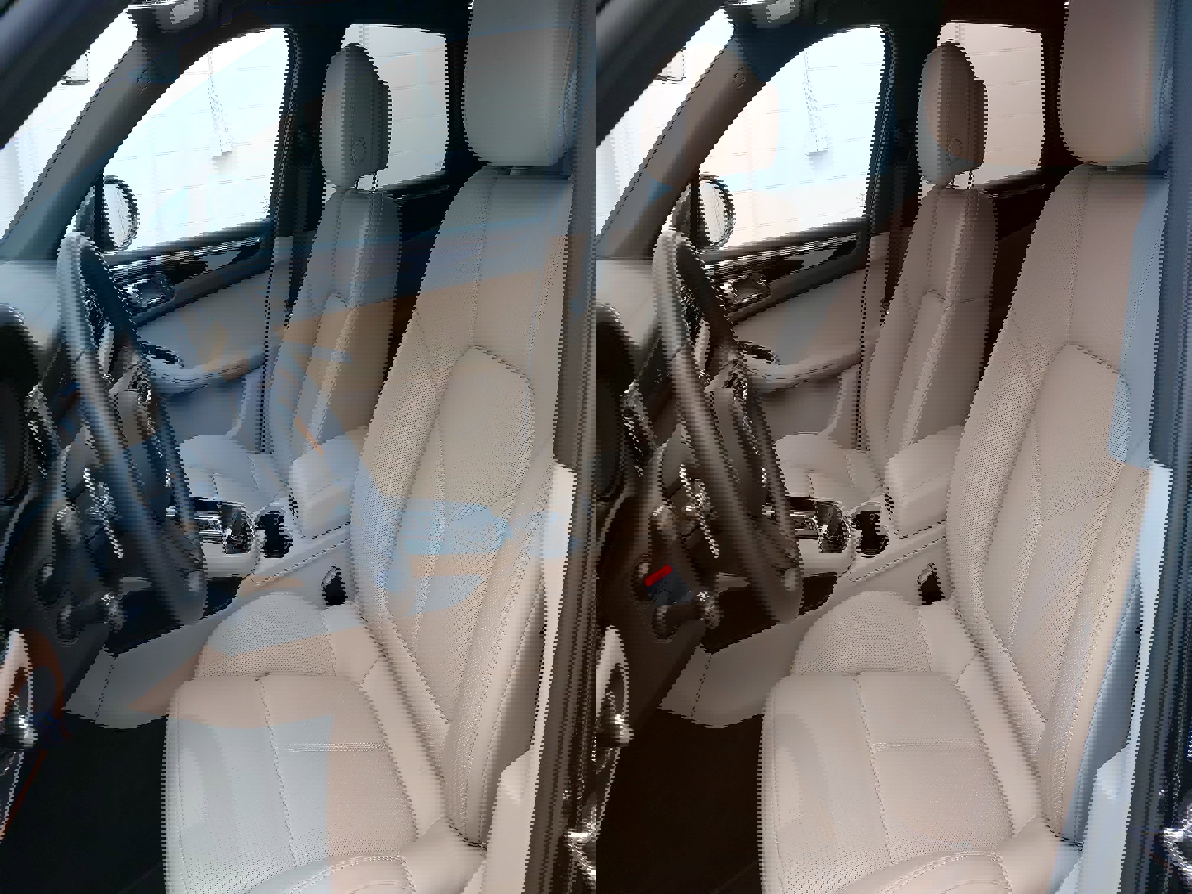 Used 2025 Porsche Macan image 17