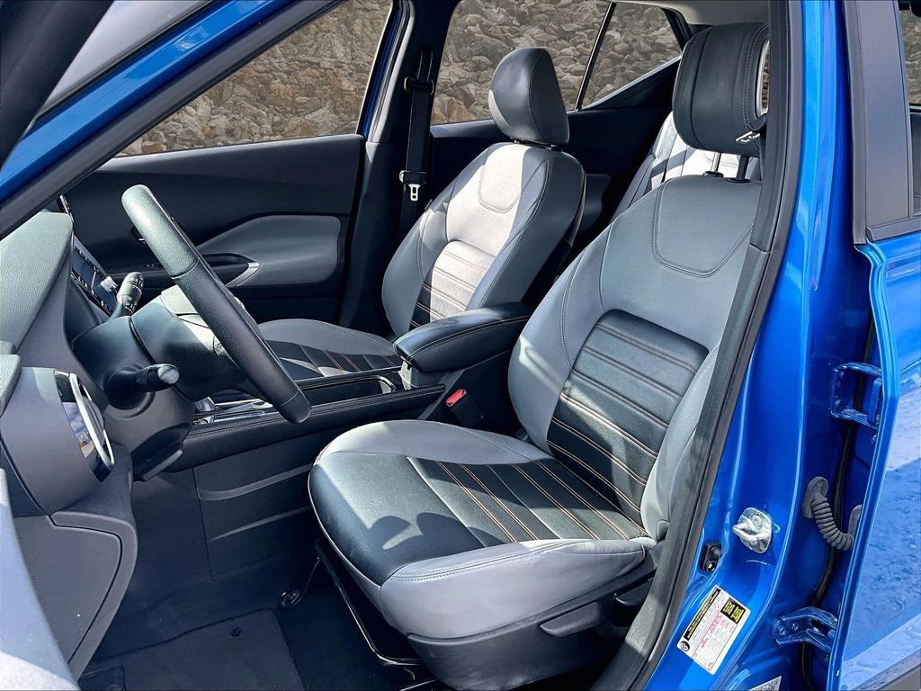 Used 2023 Nissan Kicks SR w/ SR Premium Package image 19