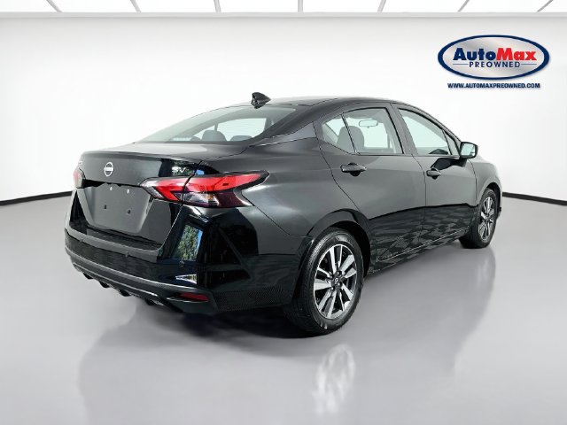 Used 2024 Nissan Versa SV FWD image 2
