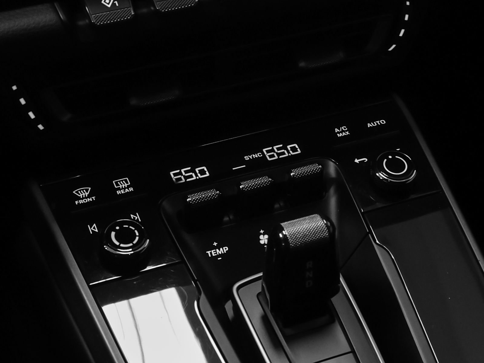 Certified 2022 Porsche 911 Carrera RWD image 38