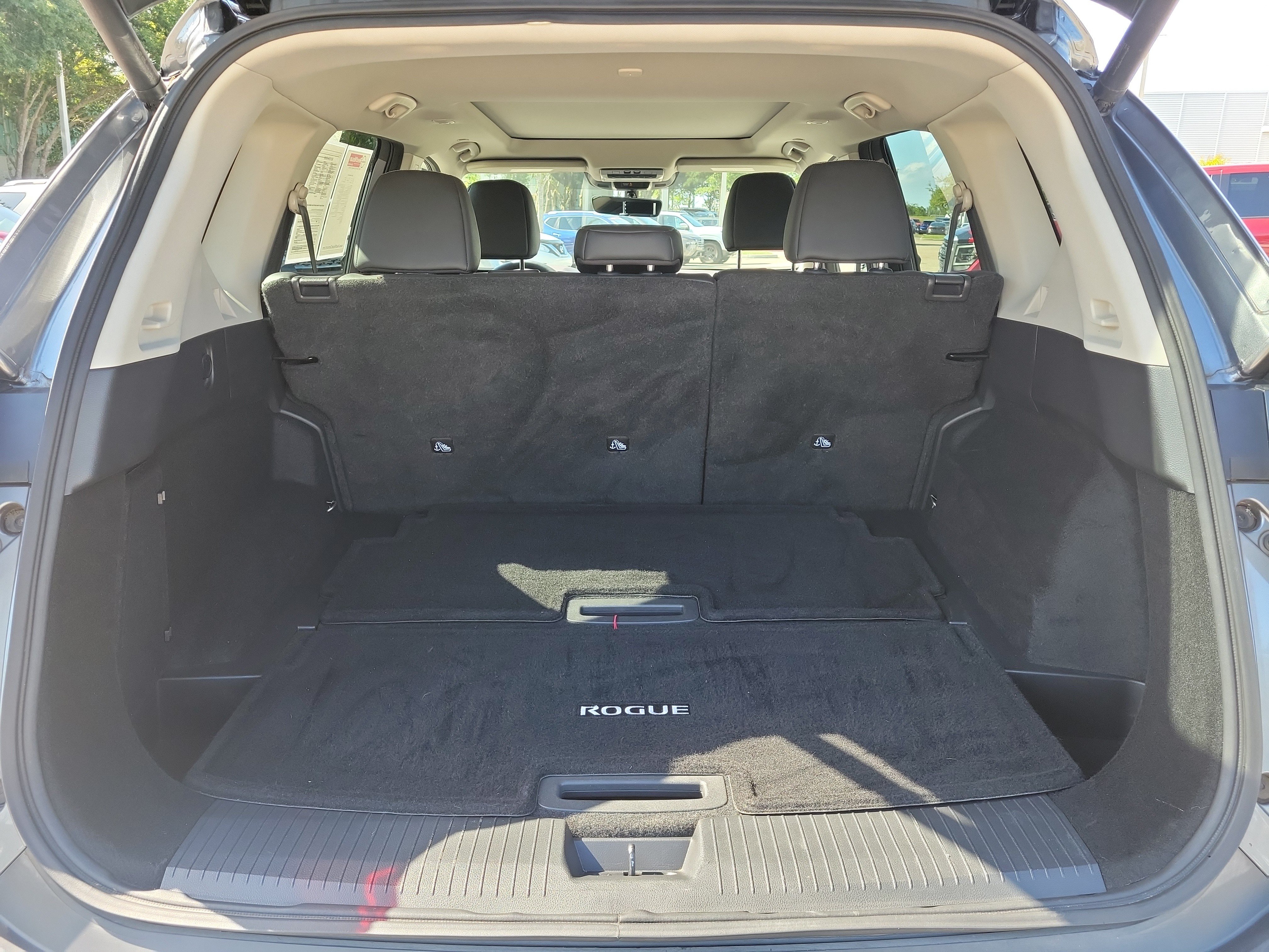 Certified 2022 Nissan Rogue SL FWD image 12