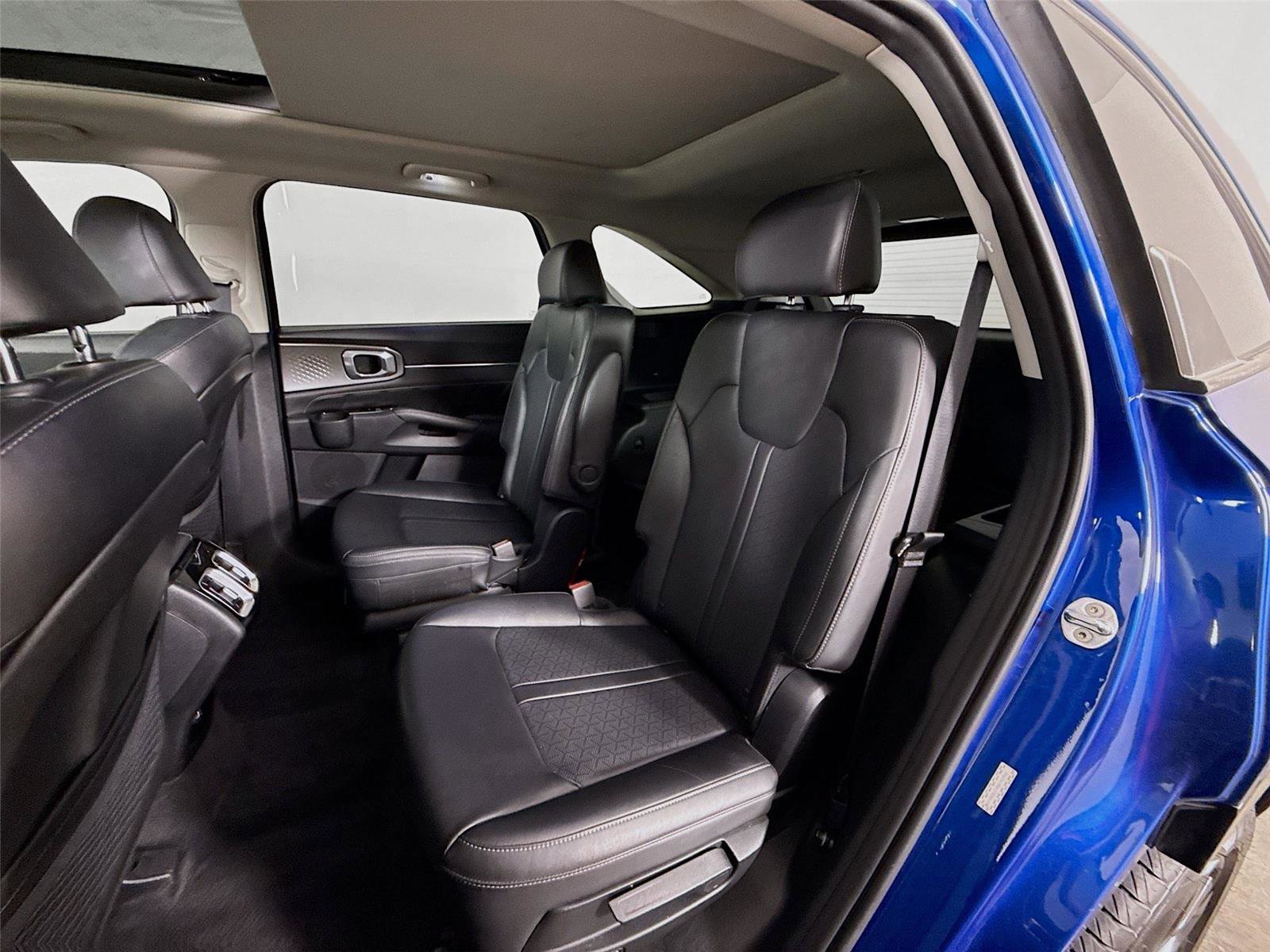 Used 2022 Kia Sorento SX AWD/4WD image 17