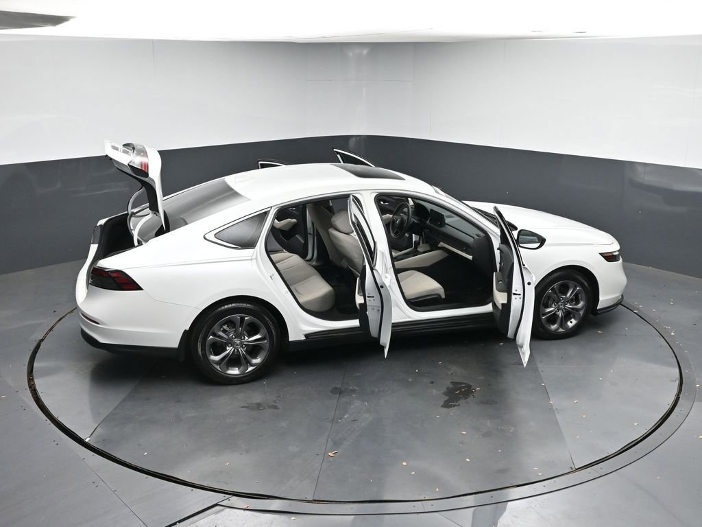 Used 2023 Honda Accord EX image 42