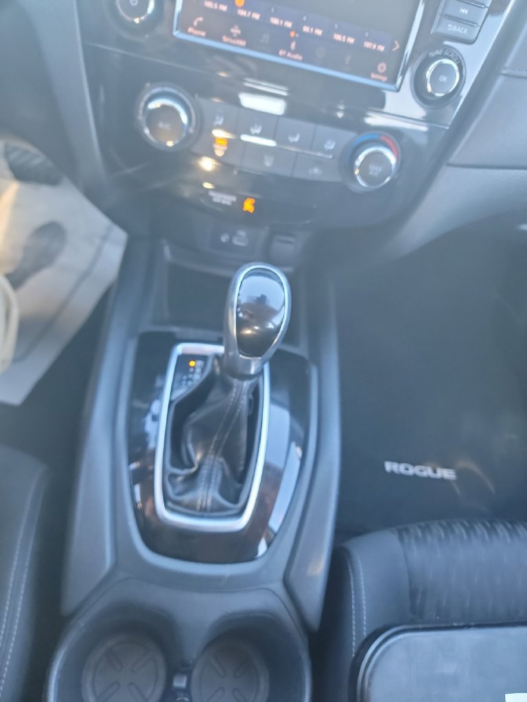 Used 2020 Nissan Rogue S AWD/4WD image 16