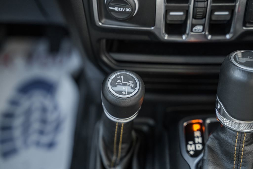 Used 2022 Jeep Wrangler Unlimited Sahara image 23